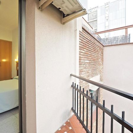 Hostal Ballestero Barcelona Exterior photo