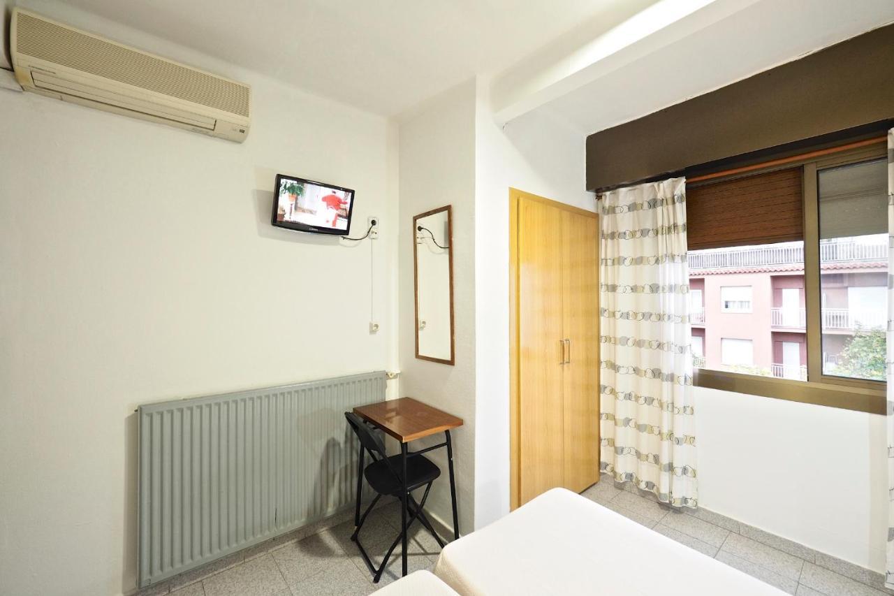 Hostal Ballestero Barcelona Exterior photo