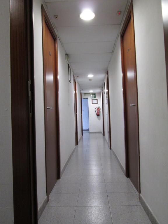 Hostal Ballestero Barcelona Exterior photo